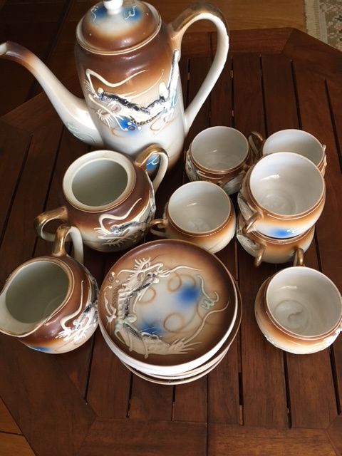 Serviço de café japonês pintado à mão