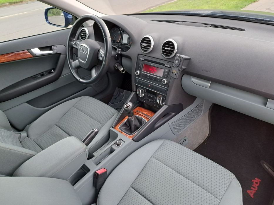 Автомобіль Ауді а3