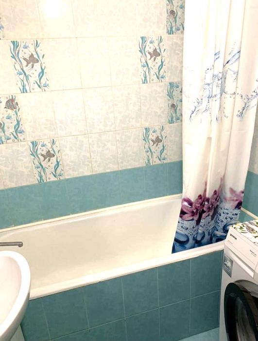 Продам 1-к квартиру Голосеєвський р-н  вул. Виставкова 12,  метро 16 хв пішки