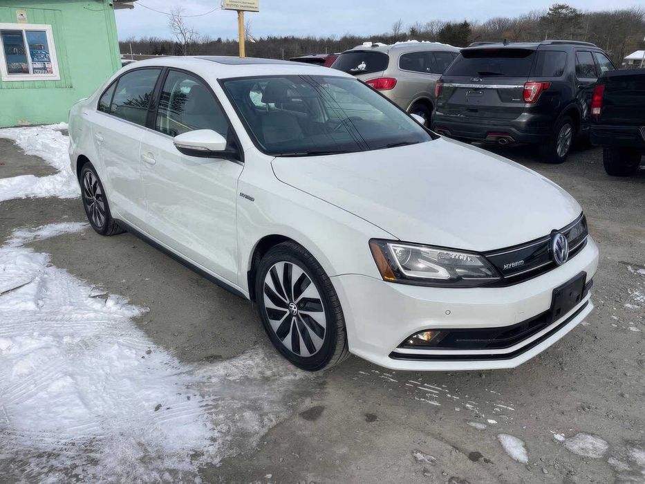 Volkswagen Jetta SEL Premium      2016