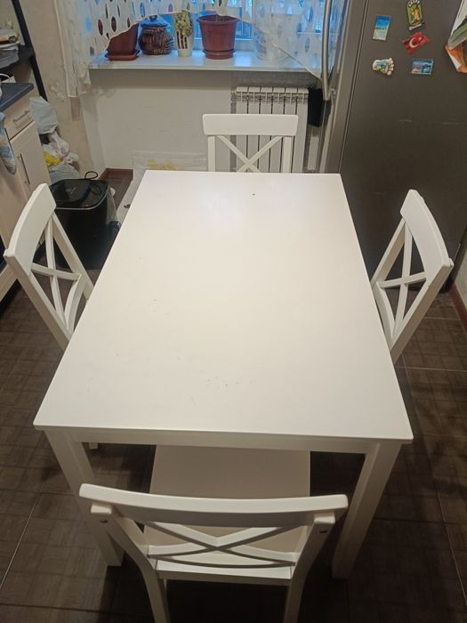 Стіл EJBY д.118см білий + 4 Стільці EJBY білий