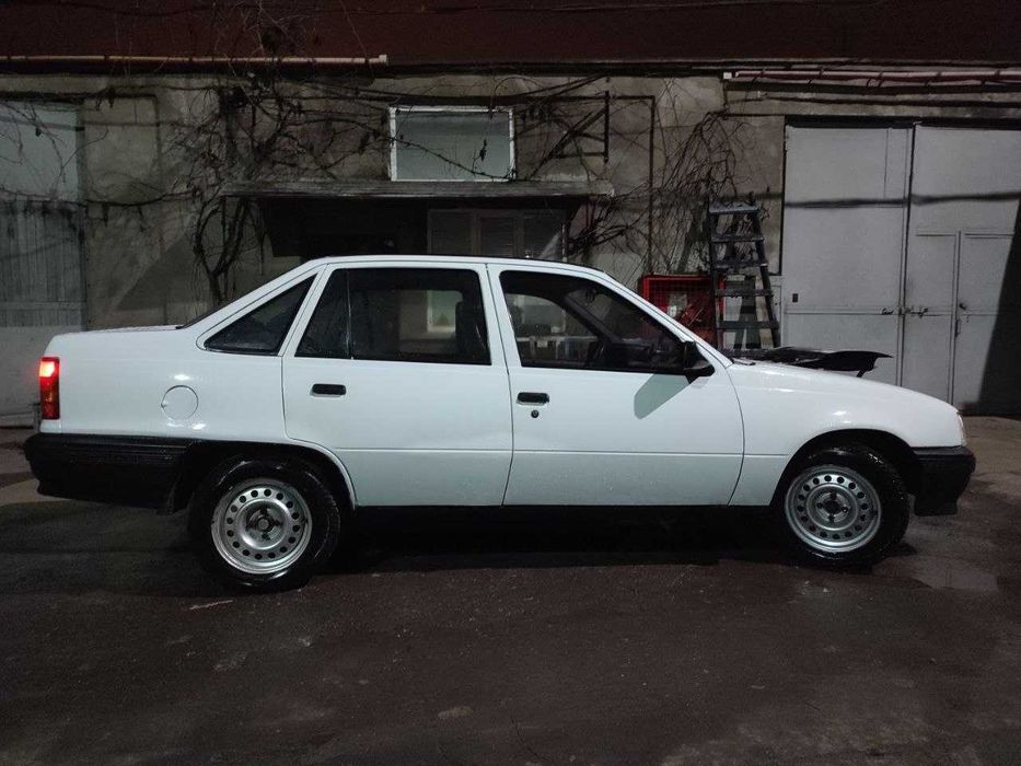 Продаж авто Opel Kadett 1.3 Бензин
