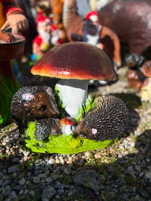 Figura ogrodowa Prawdziwek z jeżami