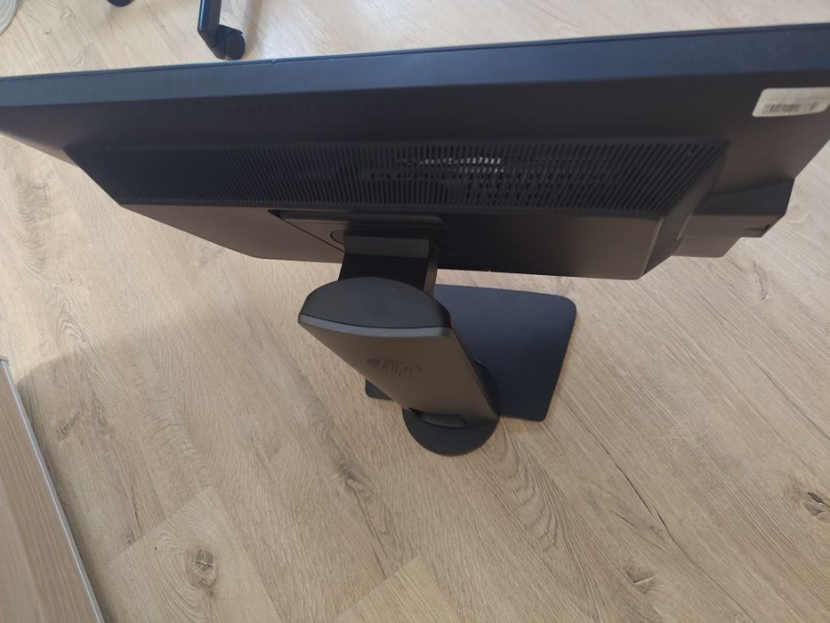 Монітор - HP Z24i
Діагональ: 24"
Матриця: IPS
Роздільна здатність: 19