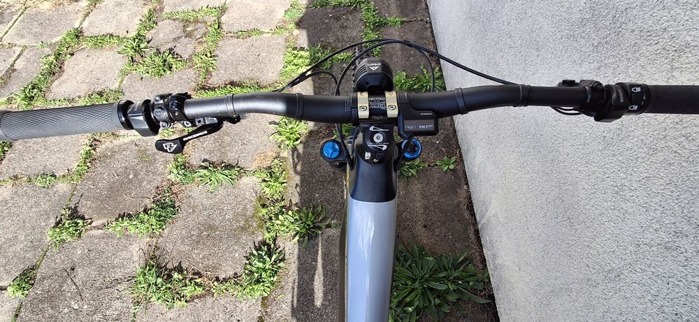 Rower elektryczny Enduro YT DECOY CF PRO RACE Fox Kashima full suspens