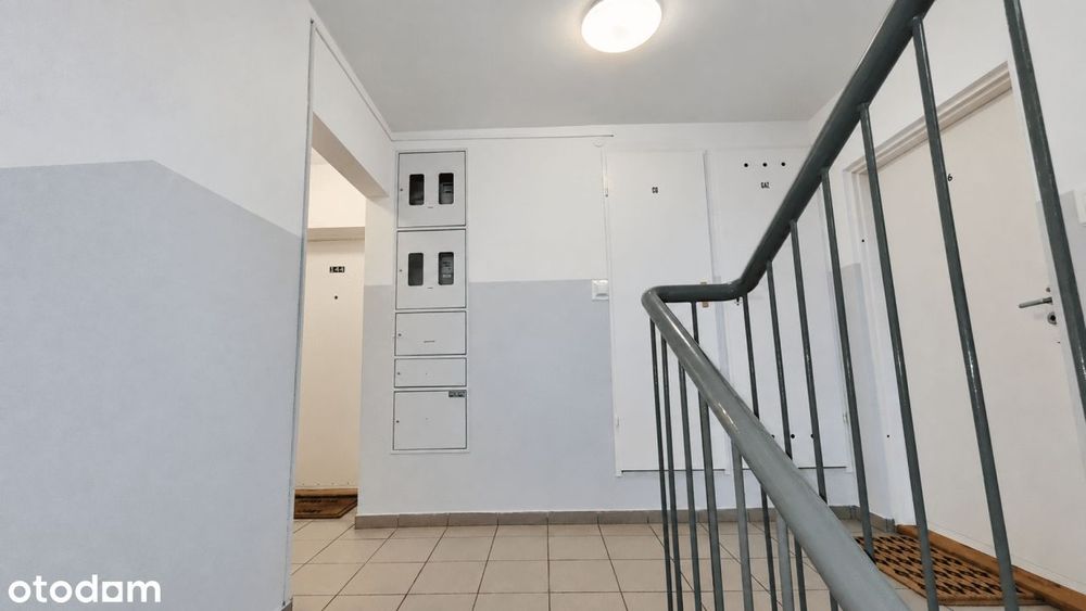 Kawalerka z balkonem i osobną garderobą | Naramowi