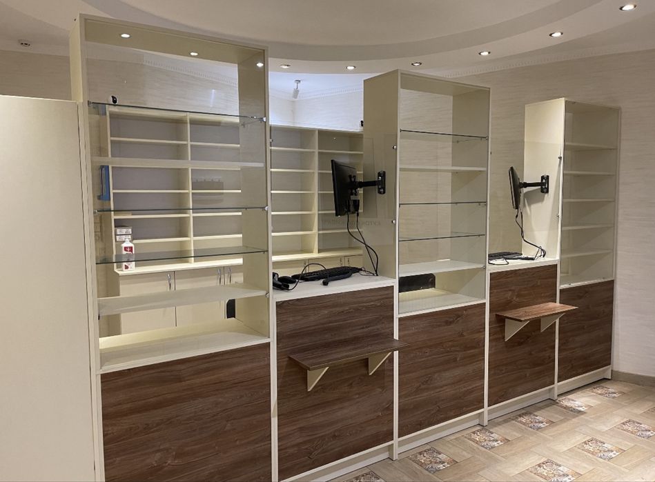 Меблі в аптеку нові