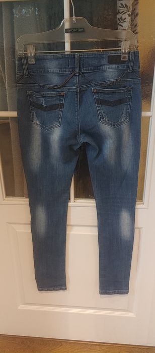 Spodnie damskie nowe