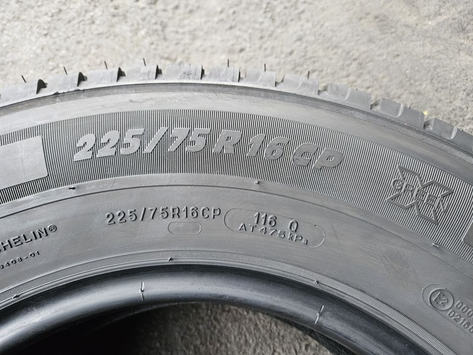 Kpl Opon Letnich Michelin Agilis Camping 225.75.16 CP 116Q Rok 2023