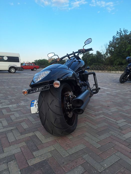 Продам мотоцикл Suzuki Boulevard M109R