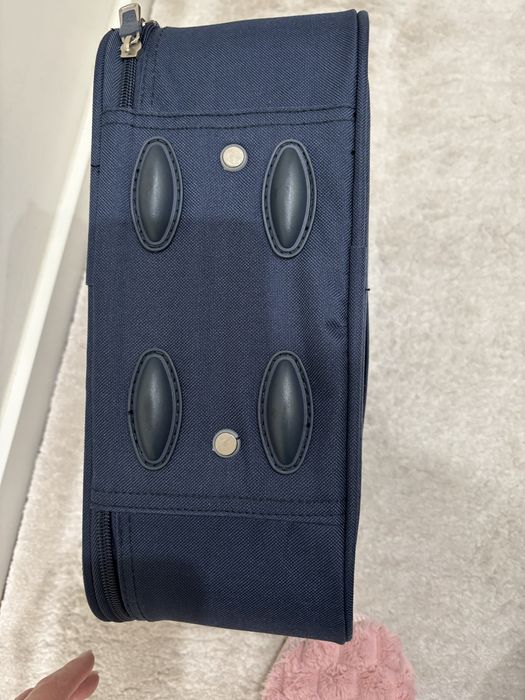 Vendo mala mão  viagem Vagg nova