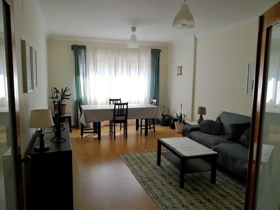 Quartos Perto do Polo Universitario e Hosp S. Joao com Autocarro na Porta 290€ ou 380€