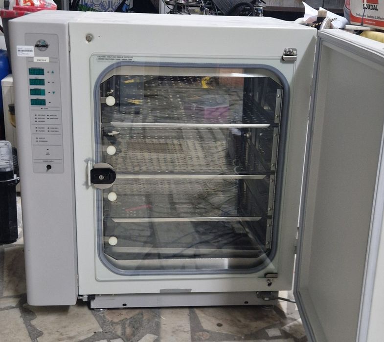 Incubadora de CO2 AutoFlow Nuaire 4950