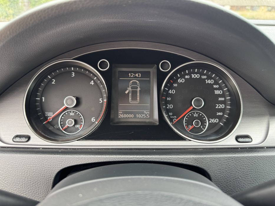 Volkswagen Passat B7 2013 року