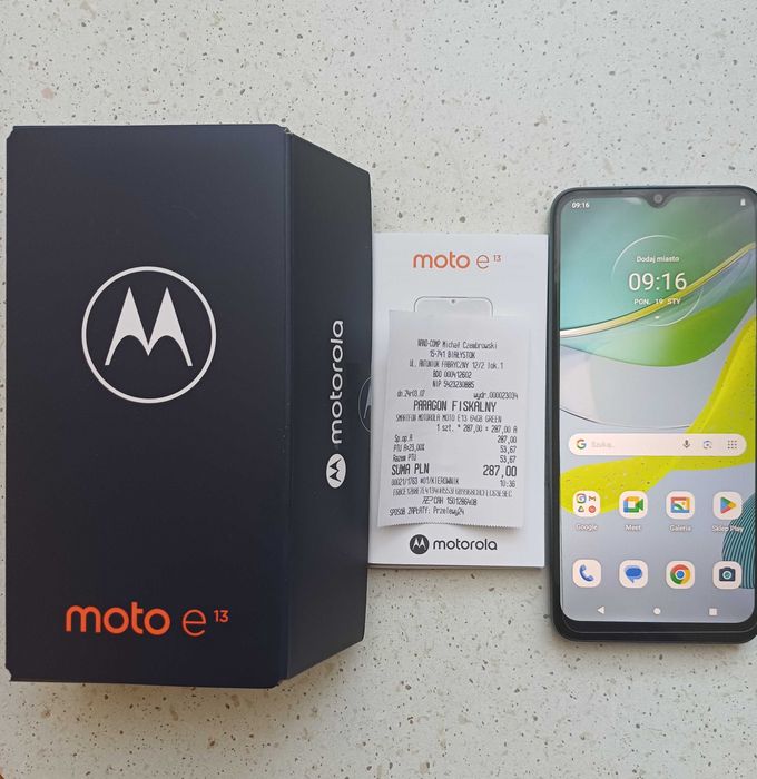 Motorola Moto E13 + etui - jak nowy