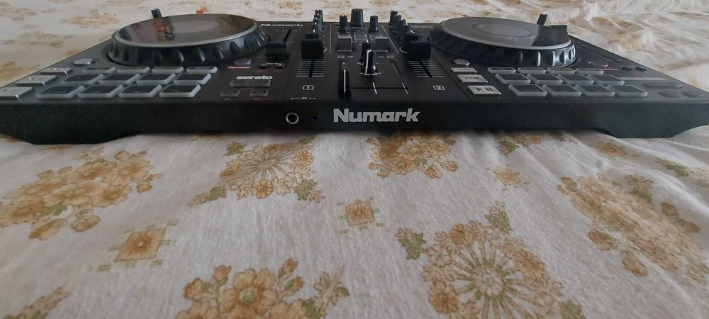 Controlador DJ Numark Platinum FX