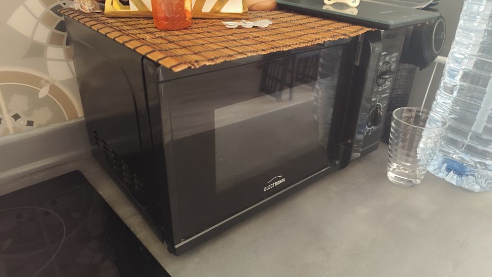Microondas preto