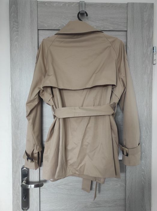 Krótki płaszcz Orsay rozm. 38