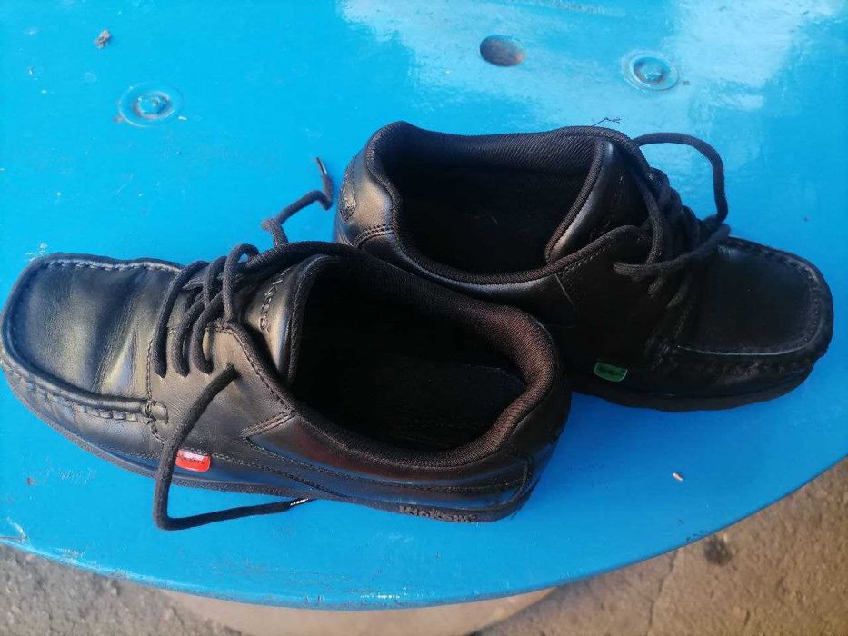 Продам Kickers натуральна шкіра 39р