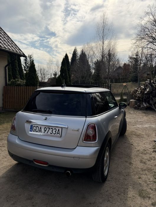 Mini one 1,6 benzyna 2010