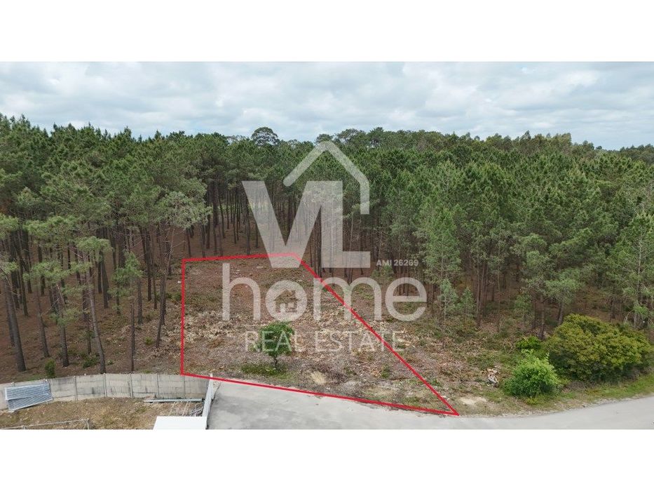 Terreno com Potencial para Moradias - Natureza e Conveniência de Mã...