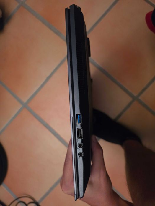 XMG Schenker Gaming Laptop – i7, 16gb RAM, gtx 1050 Ti, 1.25TB Storage (German Keyboard)