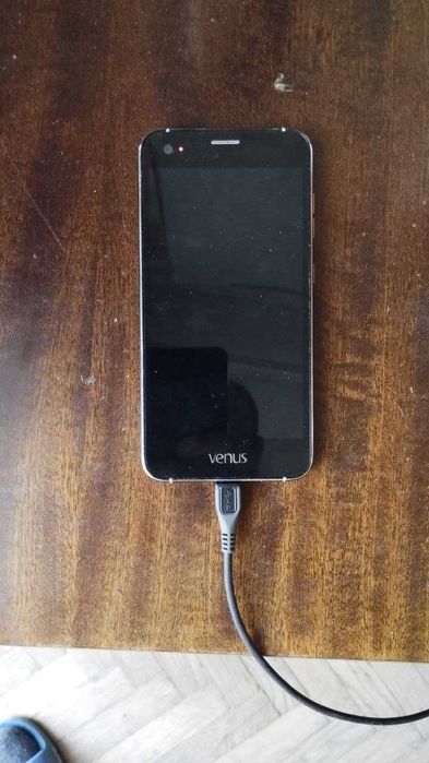 Смартфон Vestel venus v3 5040