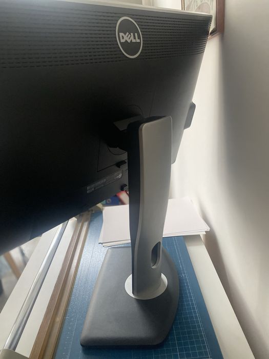 Монітор Dell U2412mb