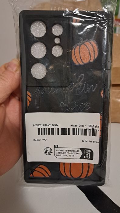 Чохол на телефон самсунг24ультра.