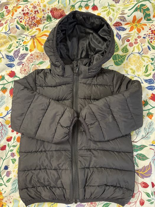 Терміново продаю дитячі куртки Zara та H&M, розміри 98 і 104