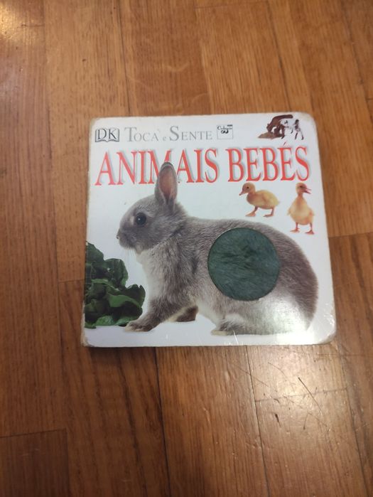 Sortido de livros didáticos