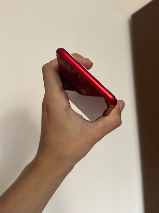 Apple iPhone 8 64 GB Red — купити недорого на OLX.ua