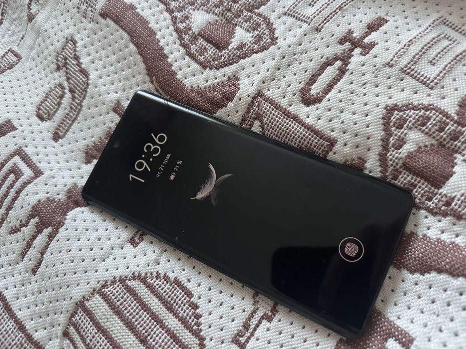 Продам телефон Honor