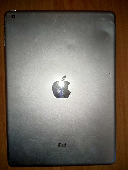 Apple iPad Air A1474 (EMC 2646)