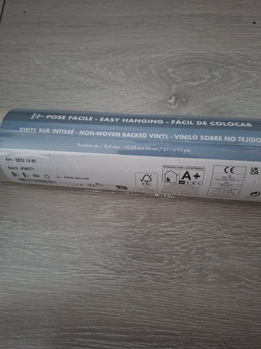 Tapeta Caselio 6852 19 80 beżowa imitująca len