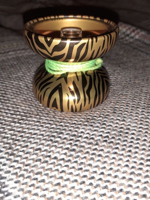 Іграшка Yo-Yo, Йо-Йо