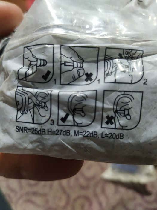 Zatyczki do uszu  na sznurku