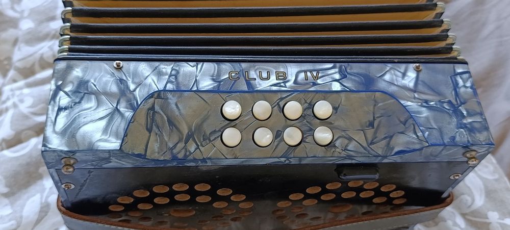 Concertina Hohner Club lV