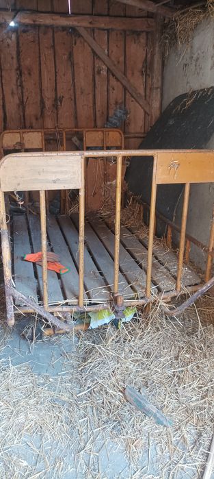 Duża przyczepa dwuosiowa z PRL