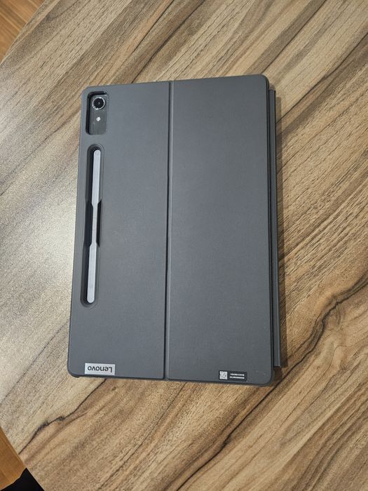 Tablet LENOVO Tab P12 (12.6'' - 256 GB - 8 GB RAM - Wi-Fi - Cinzento) + Teclado + Pen
O tablet LENOVO Tab P12 é um dispositivo de alta qualidade que o