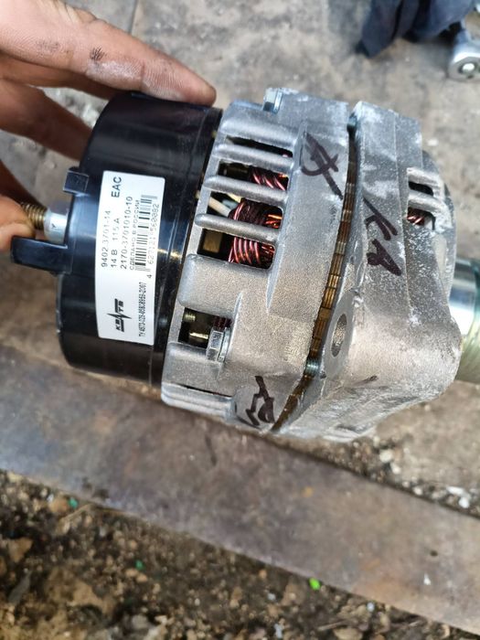 Продам генератор ВАЗ Пріора