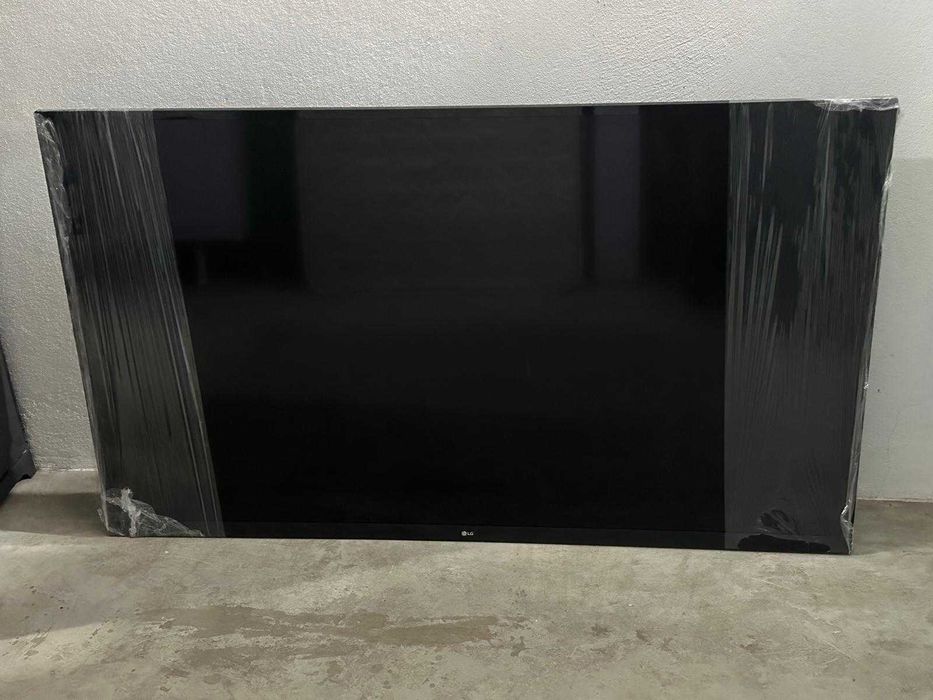 Smart TV LG 55" - Ecrã Estragado (Para Peças)