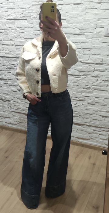 Boohoo kremowa kurtka krótka kożuszek ramoneska S/36