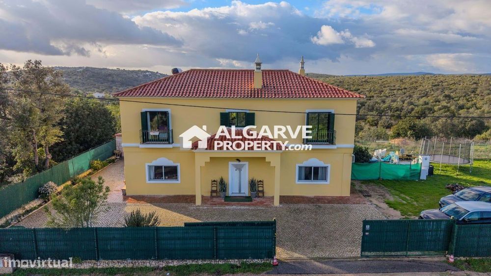 Moradia V2+2 com vista panorâmica de campo perto de Loulé