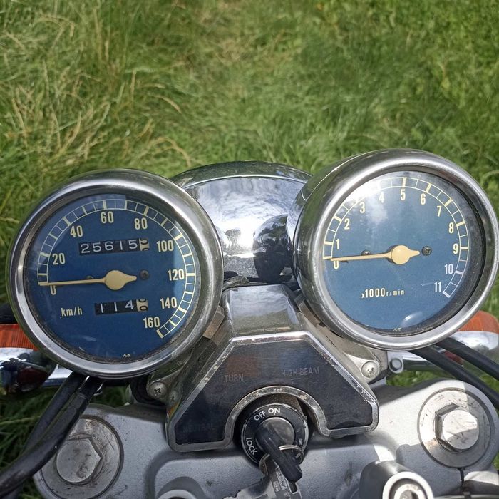 Продам Yamaha SCV250