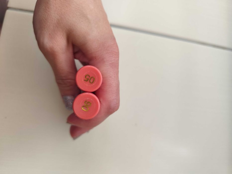 Dwie konturówki pisaki do ust