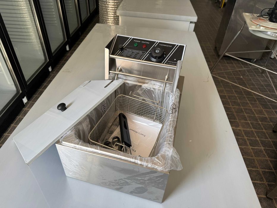 ACM1604 - Fritadeira Elétrica Pequena 6L- NOVA