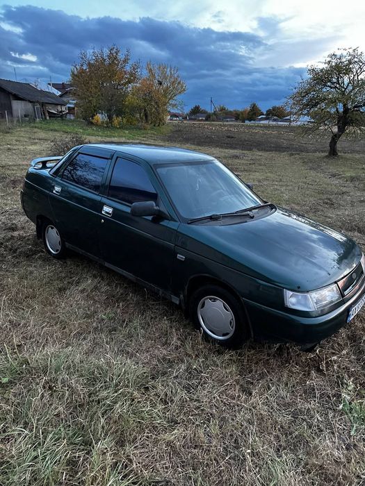 Продам  700 доларів
