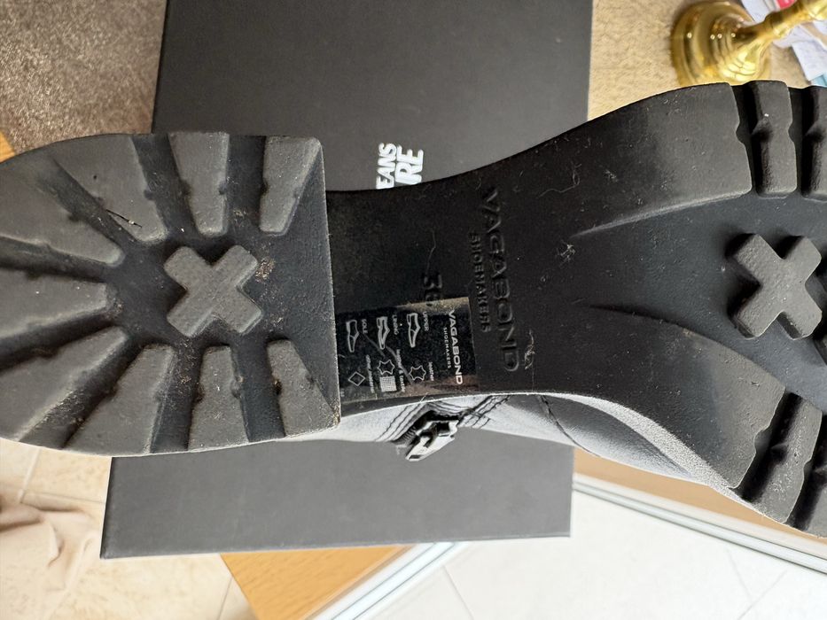 Sprzedam buty skórzane marki Vagabond