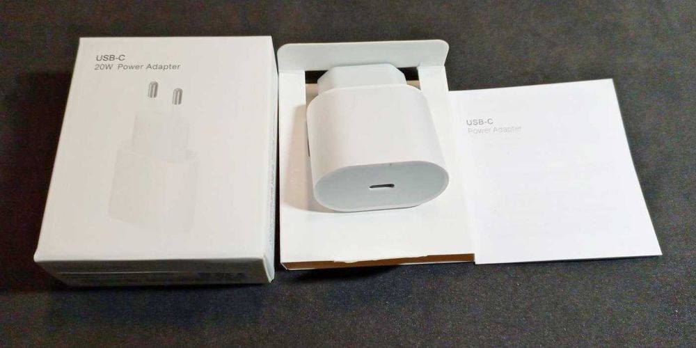 швидка зарядка для Apple 20W USB-C Power Adapter iPhone/iPad  20W